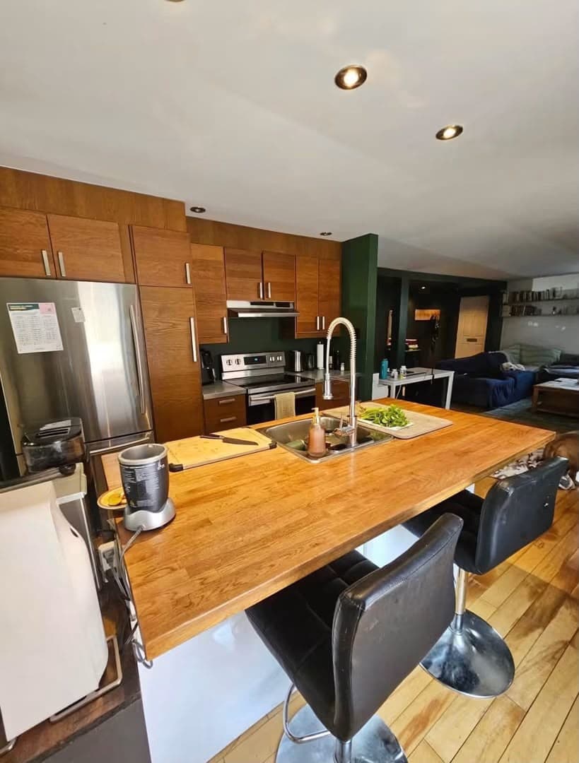 Grand loft rénové sur 2 étages – Hochelaga-Maisonneuve